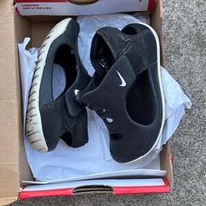 Nike Black Water Shoes Sporty Design